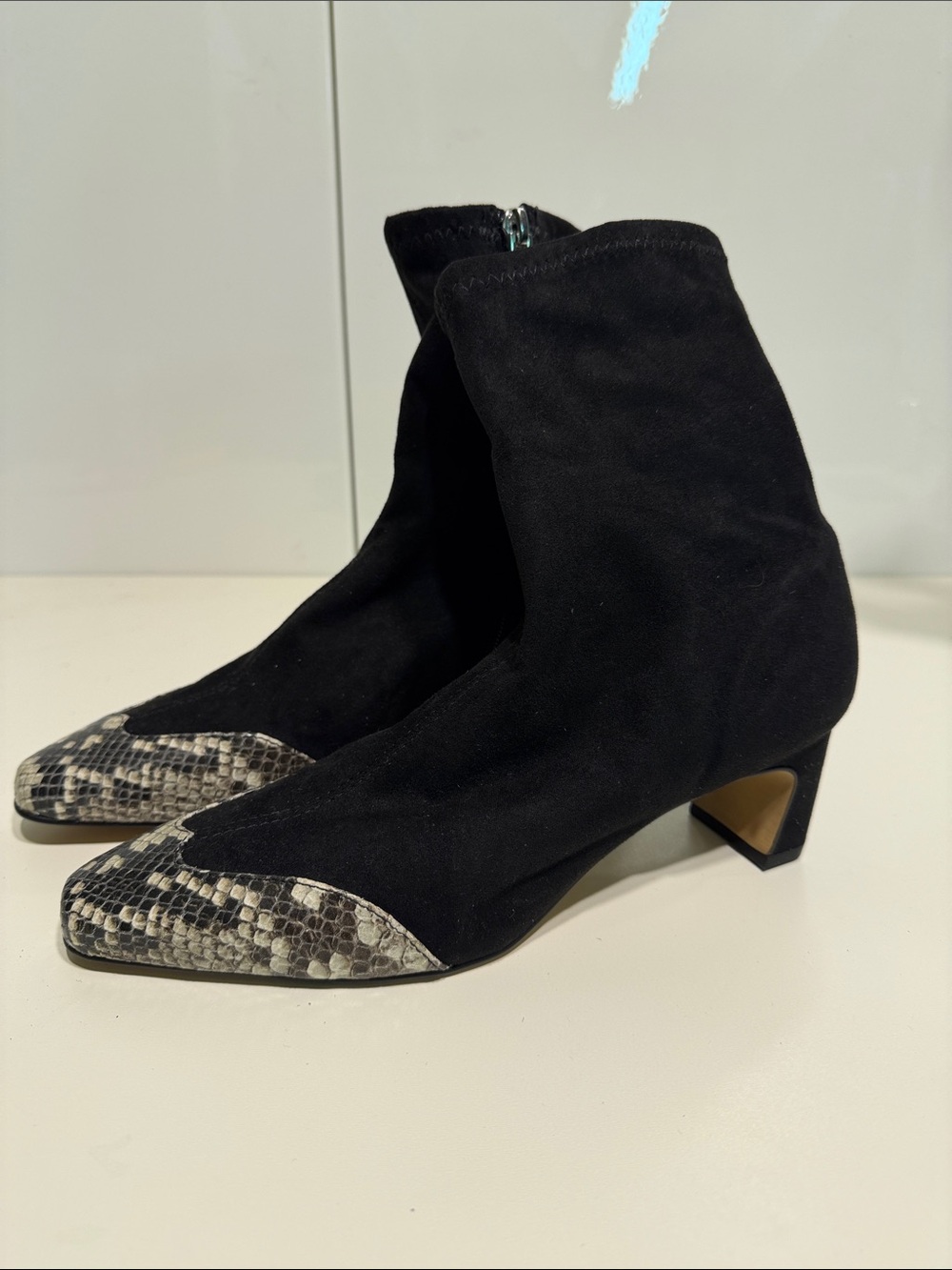 New Dolce Vita Women's Black Ankle Boots with Snake-Print Toe 6.5